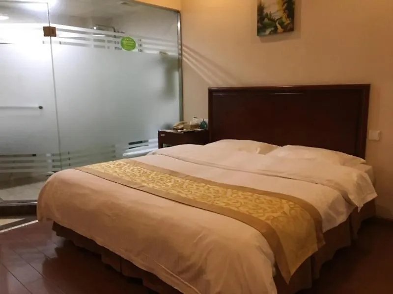 Greentree Inn Henan Xinyang Gushi Zhongshan Avenue Hongsu Avenue Express Hotel Yaowandukou 3*,