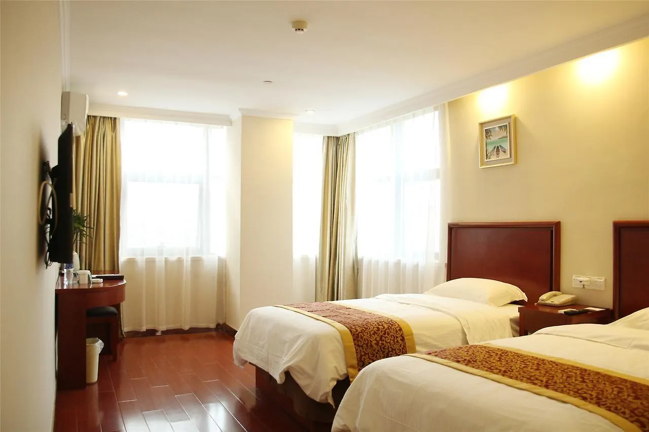 Greentree Inn Henan Xinyang Gushi Zhongshan Avenue Hongsu Avenue Express Hotel Yaowandukou 3*,  China