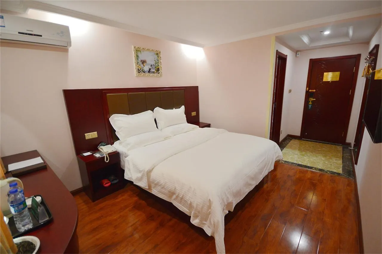 Greentree Inn Henan Xinyang Gushi Zhongshan Avenue Hongsu Avenue Express Hotel Yaowandukou