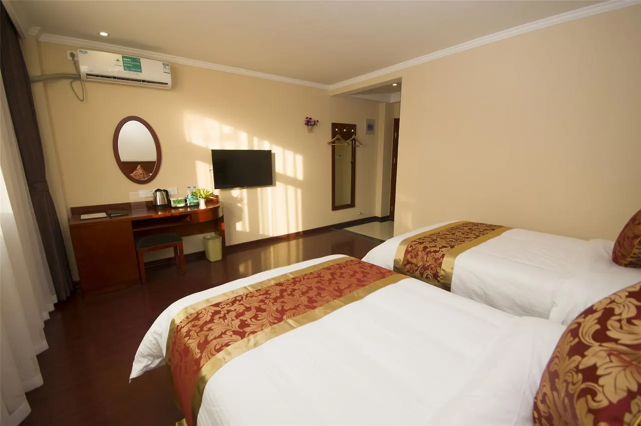 ***  Greentree Inn Henan Xinyang Gushi Zhongshan Avenue Hongsu Avenue Express Hotel Yaowandukou China