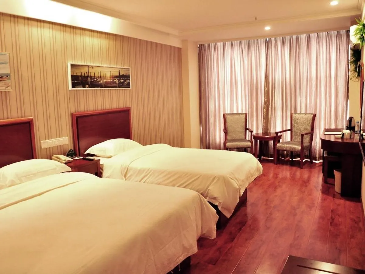 Greentree Inn Henan Xinyang Gushi Zhongshan Avenue Hongsu Avenue Express Hotel Yaowandukou 3*,